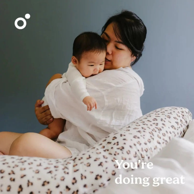 Doomoo - Almofada de Amamentação Buddy Leopardo Bege