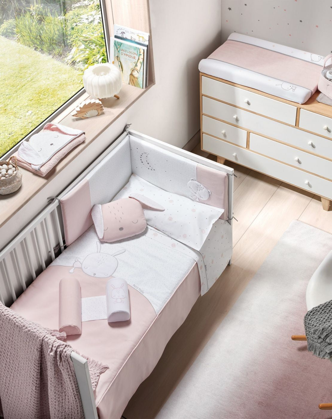 Conjunto Edredon + Protecçoes para Cama 70x140 Sleepy Rosa - Petit Praia