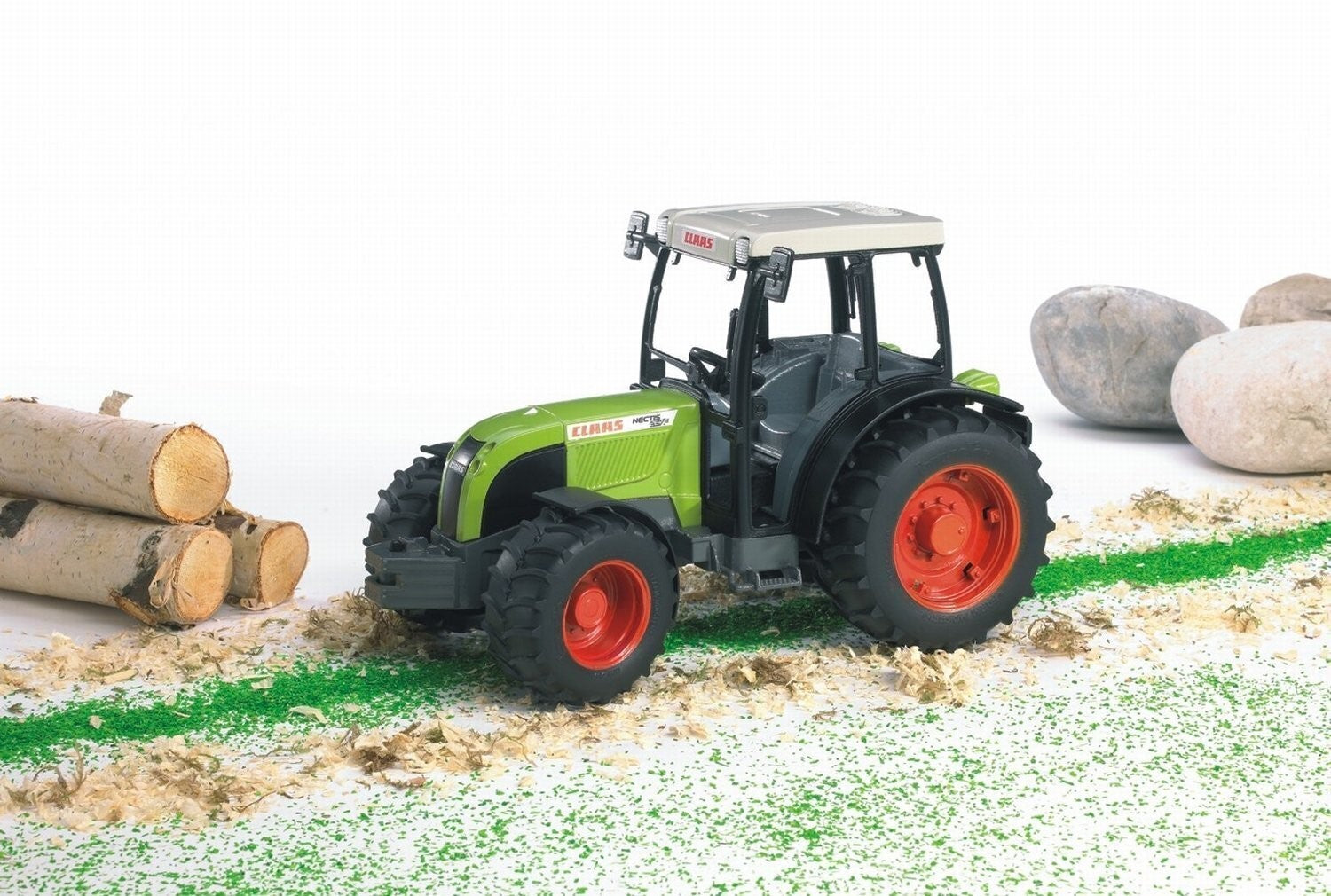 Tractor Class Nectis 267 F - Bruder