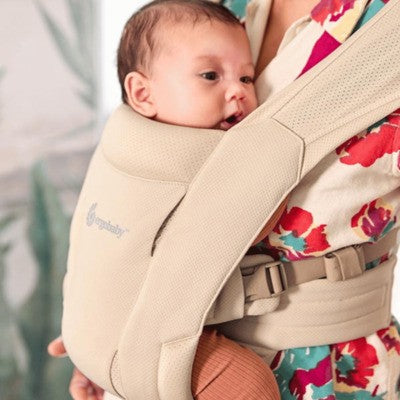 Marsúpio Porta Bebes Embrace Soft Air Mesh Creme - Ergobaby