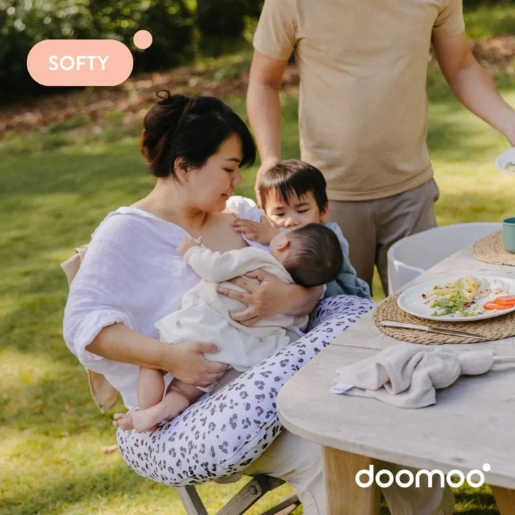 Doomoo - Almofada de Amamentação Softy Leopardo Bege