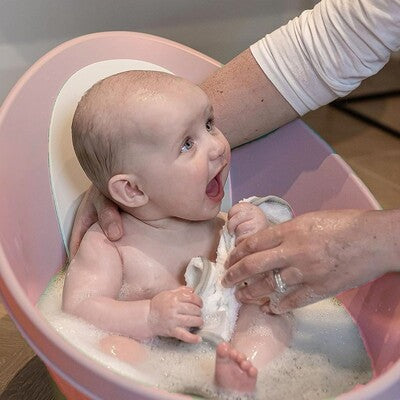 SHNUGGLE BATH | Banheira Blossom com respaldo branco